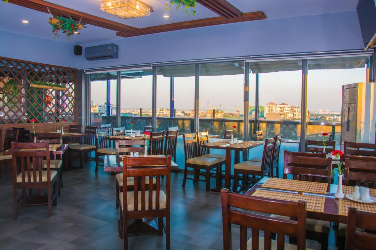 Botahtaung Hotel Yangon Exterior photo