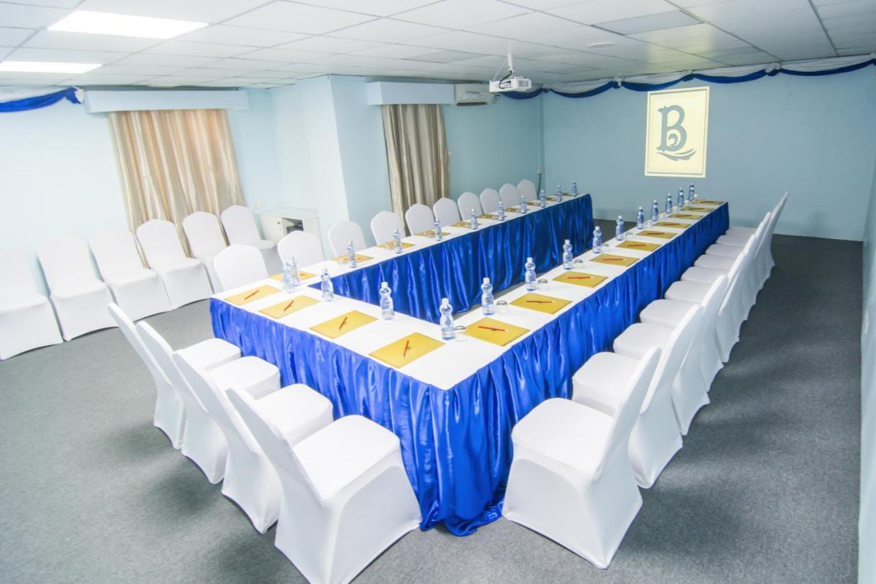 Botahtaung Hotel Yangon Exterior photo